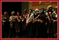 Il primo equipaggio femminile della Serenissima applaudito dal pubblico del teatro Goldoni