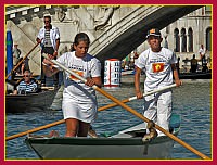 Regata Storica 2009: Regata de le Maciarèle Junior su Mascarete a 2 remi - (Canottieri Mestre e Voga Veneta Mestre) Alessandro Rizzo (popiùr) e Giulia Toffolo (provièr)