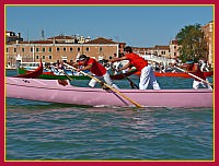 Regata Storica 2009 - Sfida delle Remiere sur Gondole a 4 remi - Rosa (Remiera Francescana): Salvatore Rega, Antonio Trombetta, Gianni De Petris