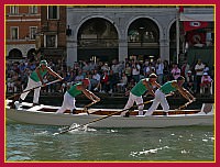 Regata Storica 2009 - Sfida delle Remiere sur Gondole a 4 remi - Bianco (Vogaepara Burano): Giovanni Seno, Giacomo Costantini, Enrico Trevisan, Ivano Dei Rossi