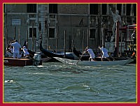 Regata Storica: Regata delle Donne su Mascarete a due remi - Luigina Davanzo (Popiùr) e Vally Zanella (provièr)