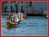 Regata Storica: Regata delle Donne su Mascarete a due remi