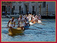 Regata Storica: Regata delle Donne su Mascarete a due remi