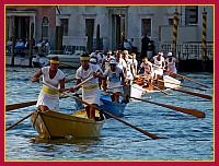 Regata Storica: Regata delle Donne su Mascarete a due remi