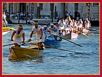 Regata Storica: Regata delle Donne su Mascarete a due remi