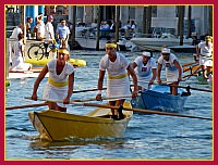 Regata Storica: Regata delle Donne su Mascarete a due remi