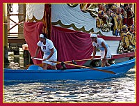 Regata Storica: Regata delle Donne su Mascarete a due remi - Gloria Rogliani (Popiùr) e Debora Scarpa (provièr)